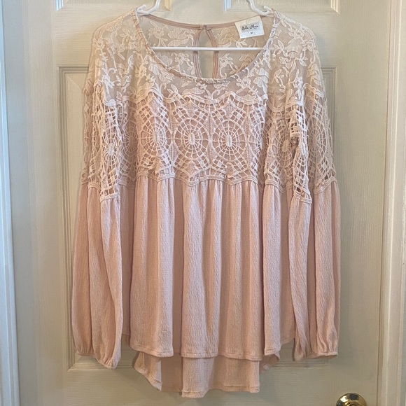 ELLA MARA Chic Elegant Lace Accent Blouse in Light Pink Top - Picture 3 of 15